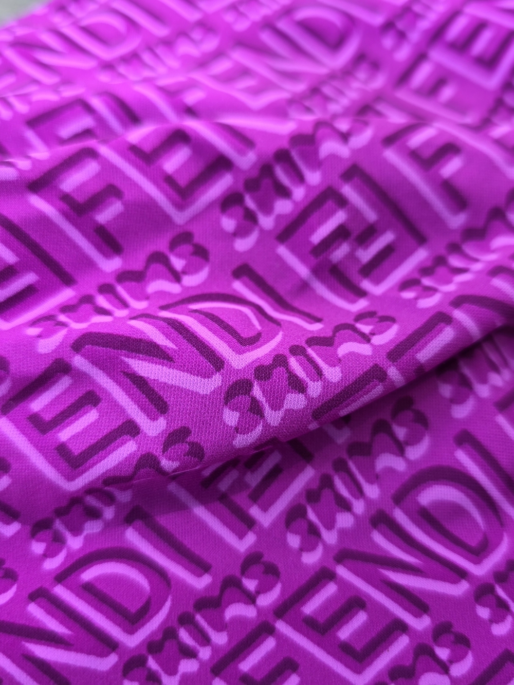 Fendi x SKIMS Skimpy Scoop Bralette. 3x. Fuchsia. - Picture 2 of 8